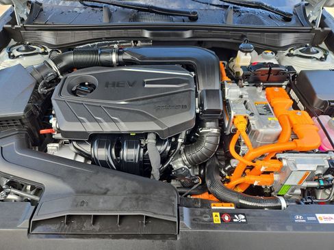 Used 2025 Hyundai Sonata SEL FWD image 32