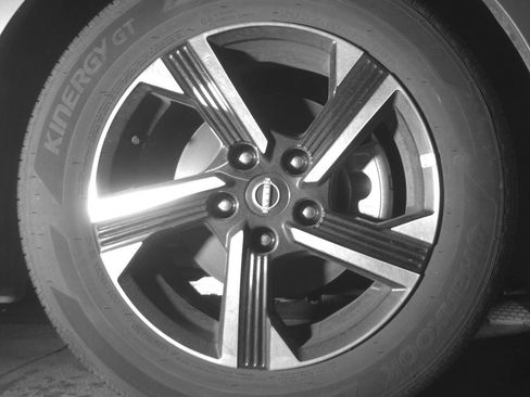 Used 2025 Nissan Sentra SV image 13