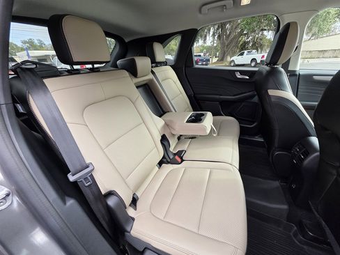Used 2022 Ford Escape SEL image 32