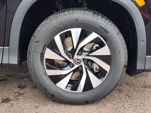 New 2026 Volkswagen Tiguan S image 29