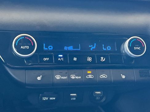 Used 2022 Hyundai Elantra SEL w/ Convenience Package FWD image 22