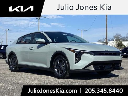 New 2026 Kia K4 FWD image 1