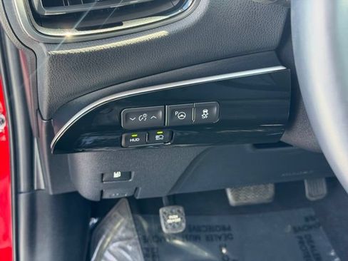 Certified 2021 Toyota Prius XLE w/ Advanced Technology Package AWD/4WD image 25