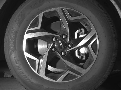 Used 2025 Kia Sportage LX image 13