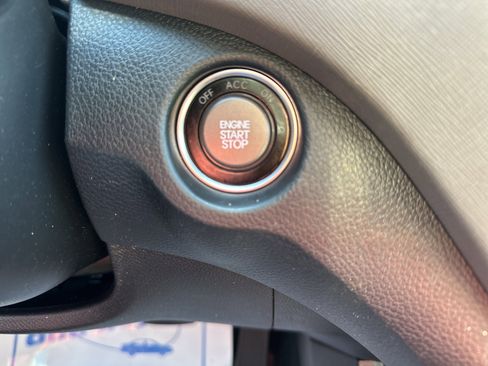 Used 2016 Hyundai Santa Fe SE w/ Option Group 03 image 12