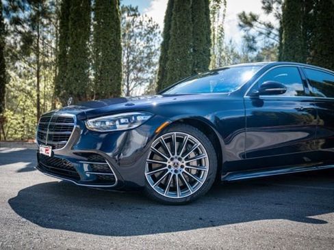 Used 2023 Mercedes-Benz S 500 4MATIC w/ AMG Line image 3