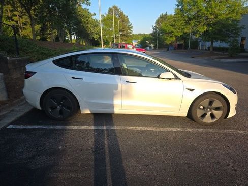 Used 2022 Tesla Model 3 RWD image 5