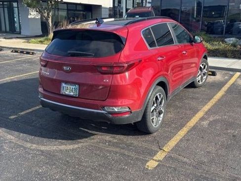 Used 2022 Kia Sportage EX w/ EX Technology Package image 2