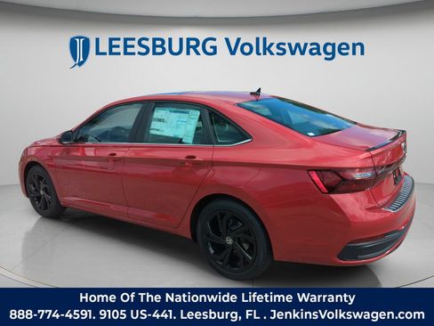 New 2026 Volkswagen Jetta SE FWD image 9