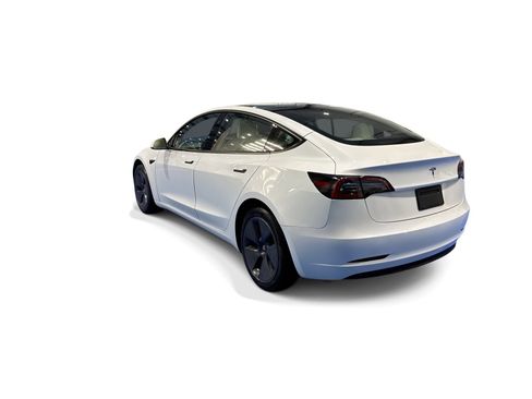 Certified 2023 Tesla Model 3 Standard Range RWD image 4