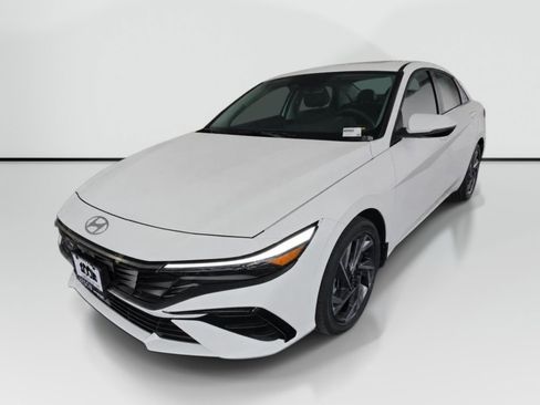 New 2026 Hyundai Elantra Limited FWD image 7