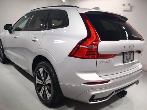Used 2024 Volvo XC60 T8 Plus w/ Climate Package image 14