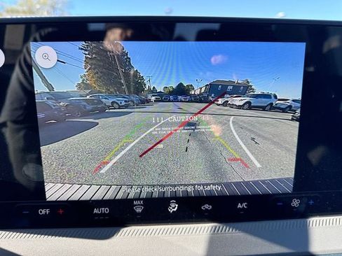 New 2025 Ford Maverick XLT w/ Black Appearance Package image 17