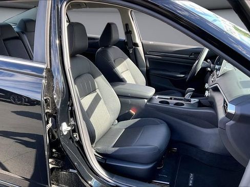 New 2025 Nissan Altima 2.5 S image 10