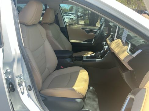 Certified 2021 Toyota RAV4 Limited AWD/4WD image 19