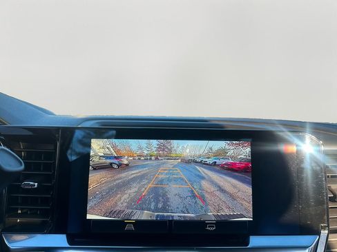 Used 2024 Chevrolet Silverado 2500 LT image 16