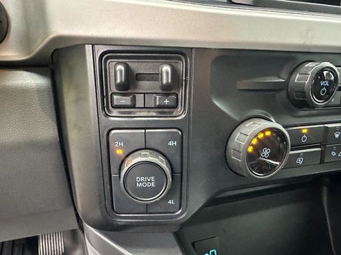 Used 2024 Ford F350 XLT AWD/4WD image 39