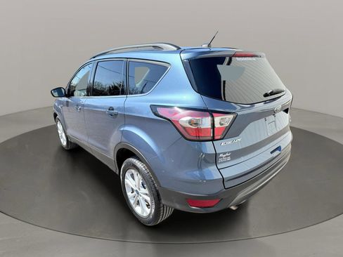 Used 2018 Ford Escape SE image 4
