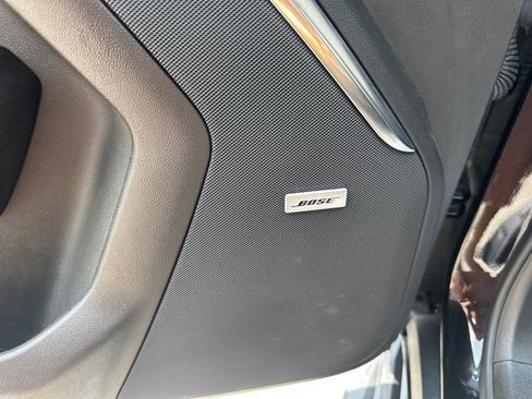 Used 2025 GMC Yukon Denali AWD/4WD image 11