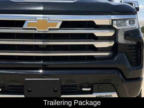 Used 2024 Chevrolet Silverado 1500 High Country AWD/4WD image 4