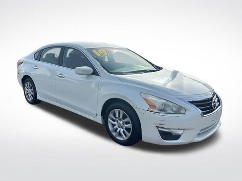 Used 2014 Nissan Altima 2.5 S FWD image 8