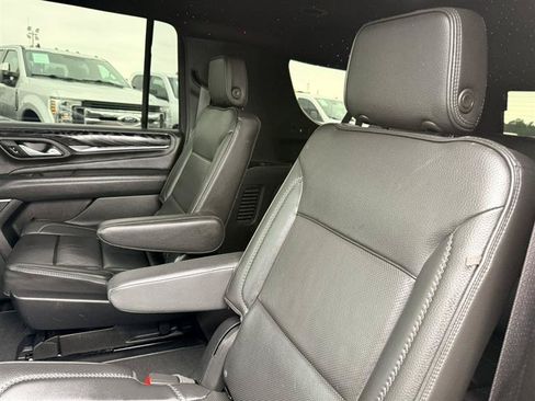 Used 2022 GMC Yukon XL Denali w/ Max Trailering Package AWD/4WD image 23