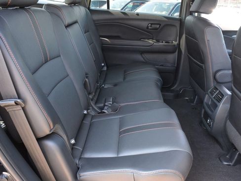 Used 2023 Honda Passport TrailSport image 17