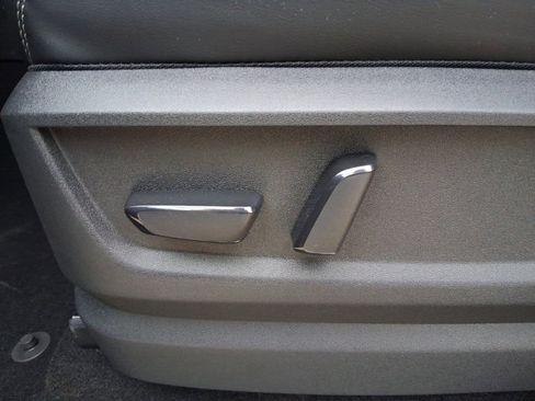 New 2026 Nissan Armada SV image 22