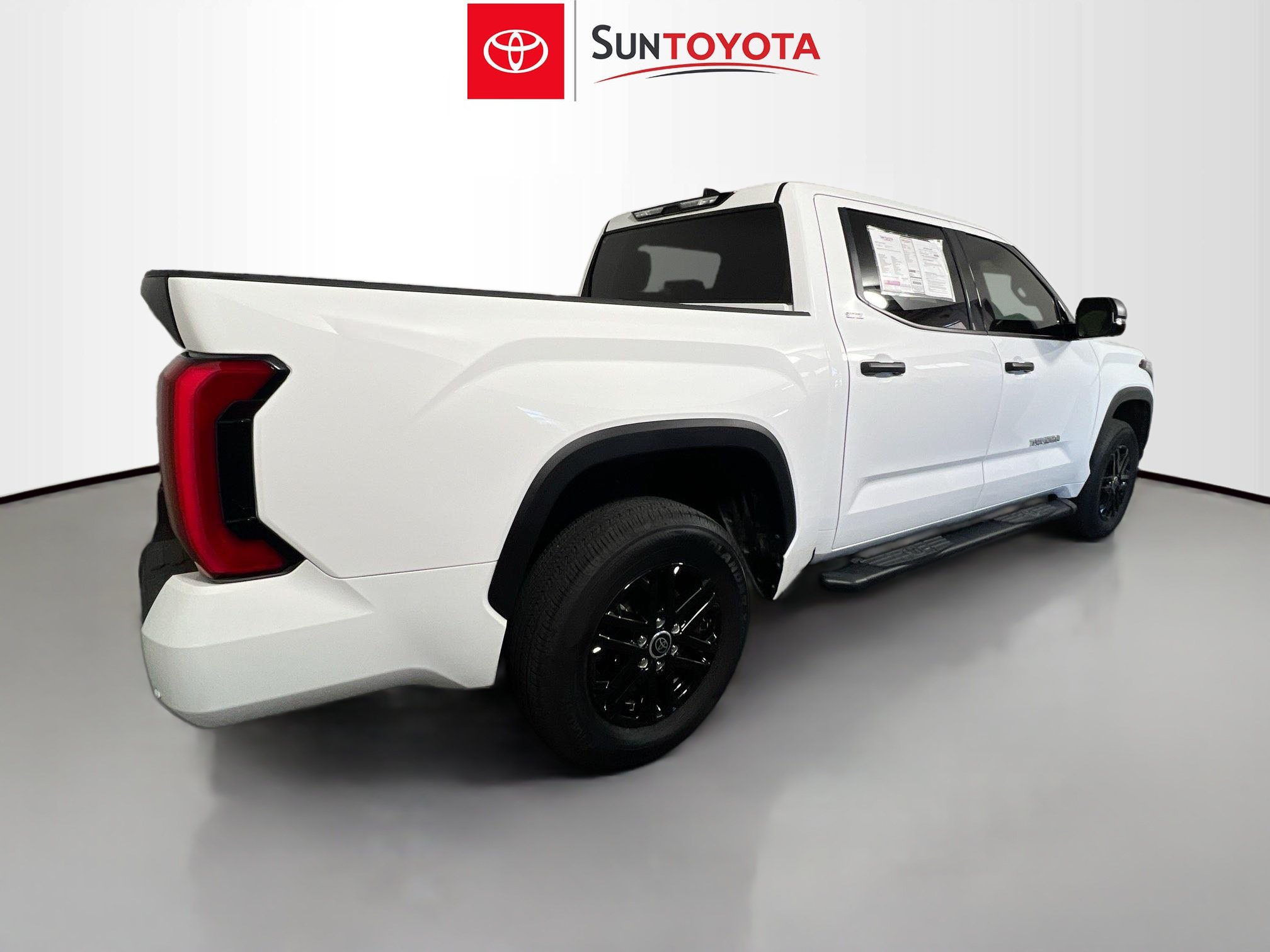 Used 2023 Toyota Tundra SR5 w/ SR5 Convenience Package AWD/4WD image 4