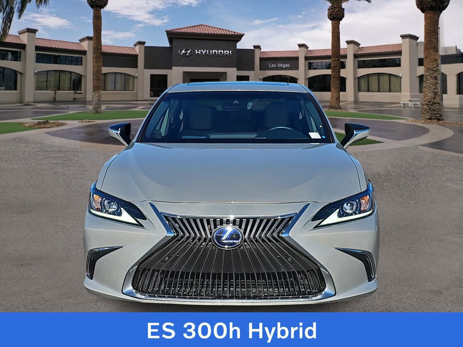 Used 2019 Lexus ES 300h w/ Premium Package FWD image 3