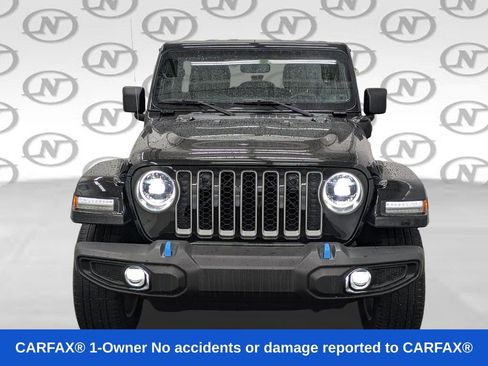 Used 2023 Jeep Wrangler Unlimited Sahara w/ Cold Weather Group AWD/4WD image 21