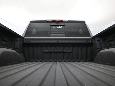 Used 2024 GMC Sierra 1500 Denali image 6