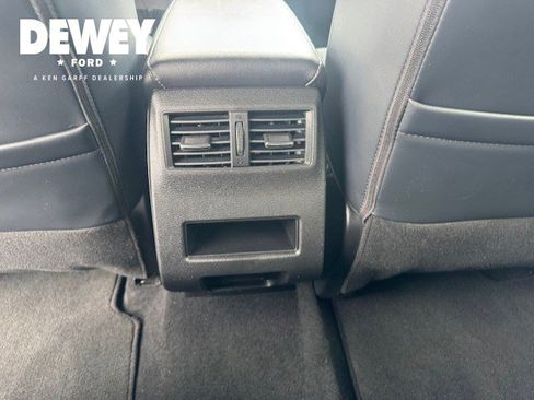 Used 2025 Mitsubishi Outlander SE AWD/4WD image 28