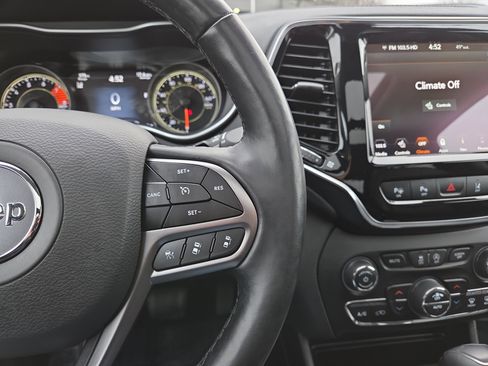 Used 2021 Jeep Cherokee Limited w/ Elite Package image 19