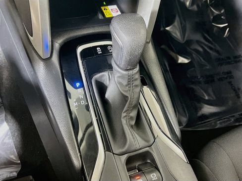 Used 2022 Toyota Corolla Cross LE AWD/4WD image 16