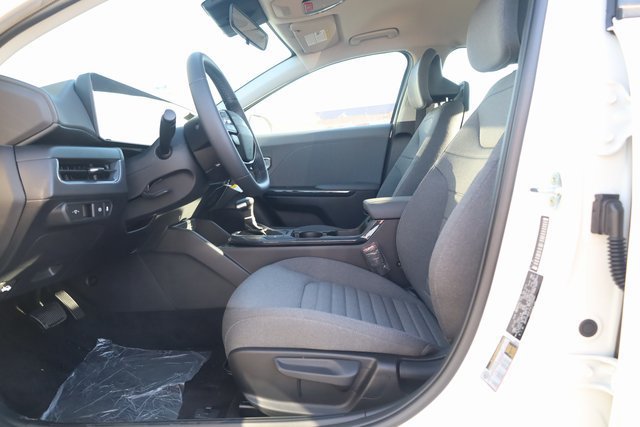 New 2025 Kia K4 EX FWD image 15
