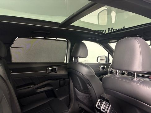 Used 2025 Kia Sorento SX Prestige image 34