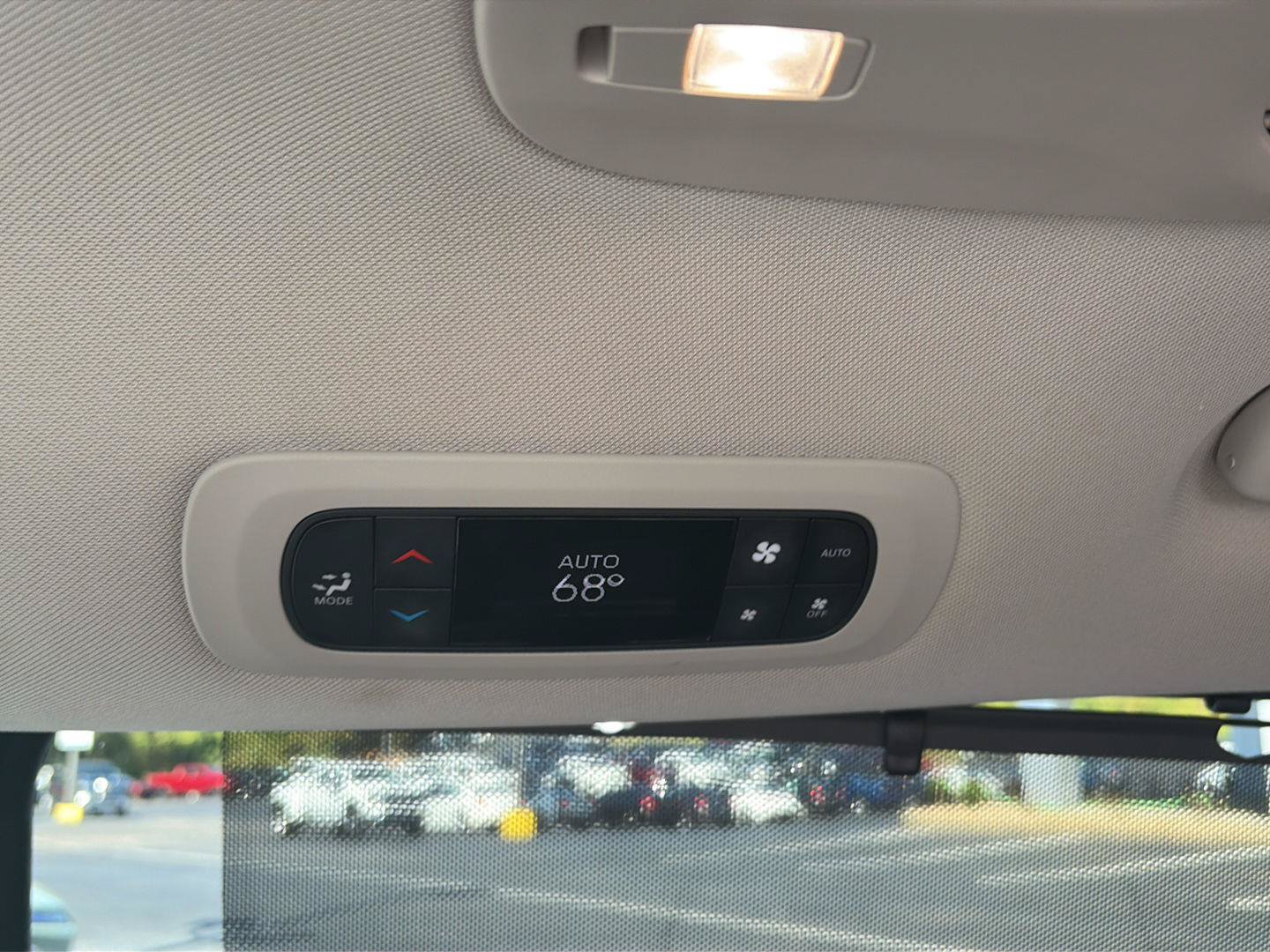 Used 2024 Chrysler Pacifica Touring-L FWD image 14