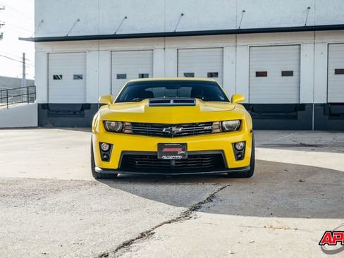 Used 2013 Chevrolet Camaro ZL1 image 27