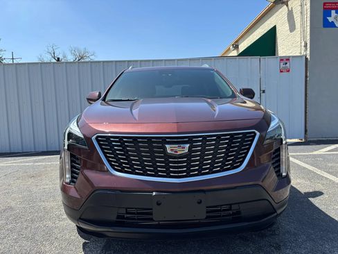 Used 2022 Cadillac XT4 Luxury w/ Cold Weather Package FWD image 11