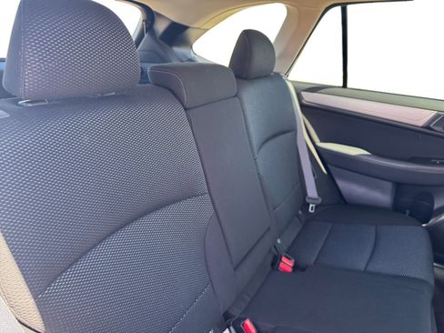 Used 2019 Subaru Outback 2.5i Premium image 26