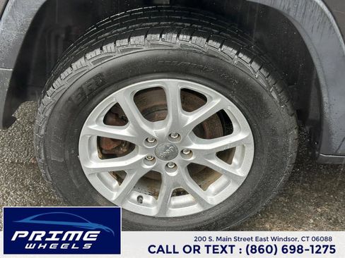 Used 2014 Jeep Cherokee Latitude w/ Cold Weather Group image 23