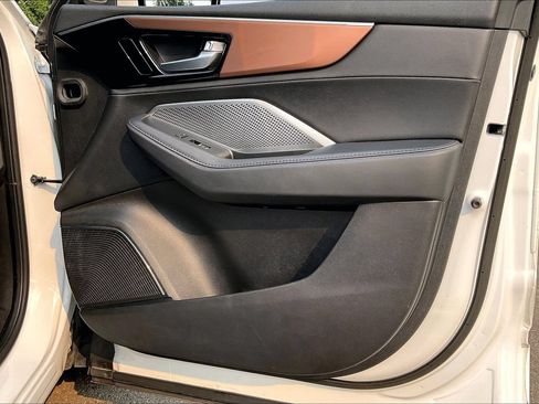 Used 2022 Acura MDX SH-AWD image 24