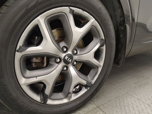 Used 2020 Kia Sorento SX image 31