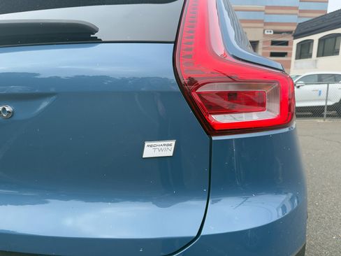Certified 2023 Volvo XC40 Recharge Plus image 8