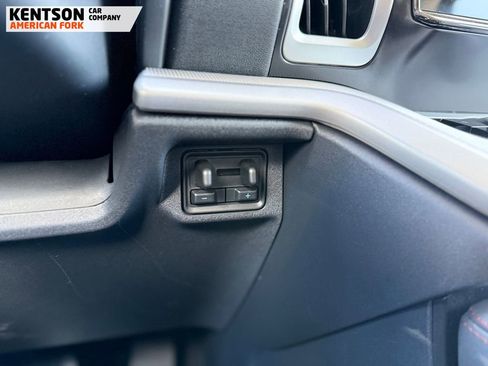 Used 2025 Ford Expedition Active AWD/4WD image 28