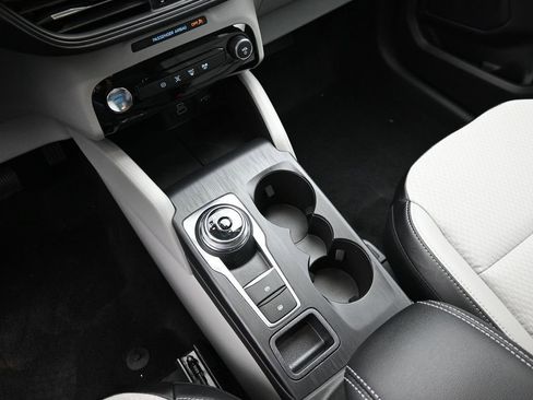 New 2025 Ford Escape SE image 19