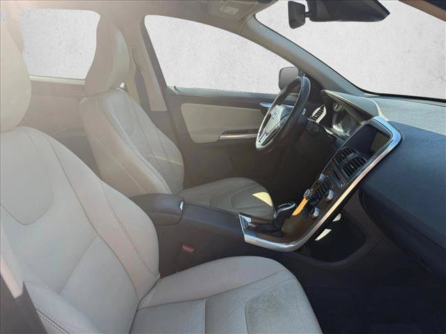 Used 2017 Volvo XC60 T5 Inscription w/ Preferred Option Package FWD image 25
