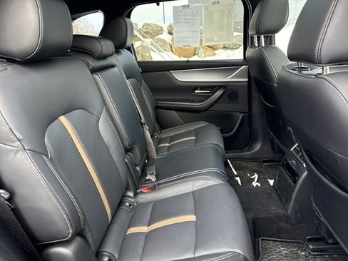 Certified 2025 MAZDA CX-90 3.3 Turbo S w/ Premium Package image 11