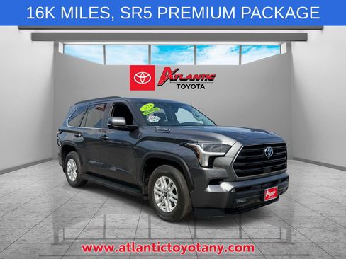 Used 2024 Toyota Sequoia SR5 w/ SR5 Premium Package AWD/4WD image 1